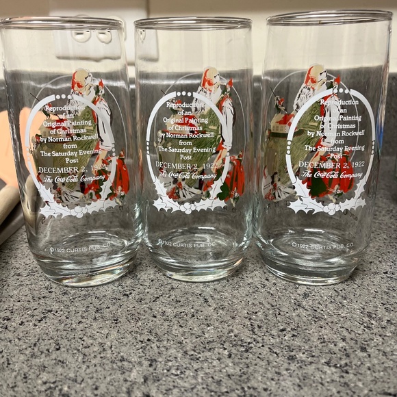 🎄 Norman Rockwell Christmas Glasses – Set of 3 Vintage Coca-Cola Collectibles - Picture 2 of 2